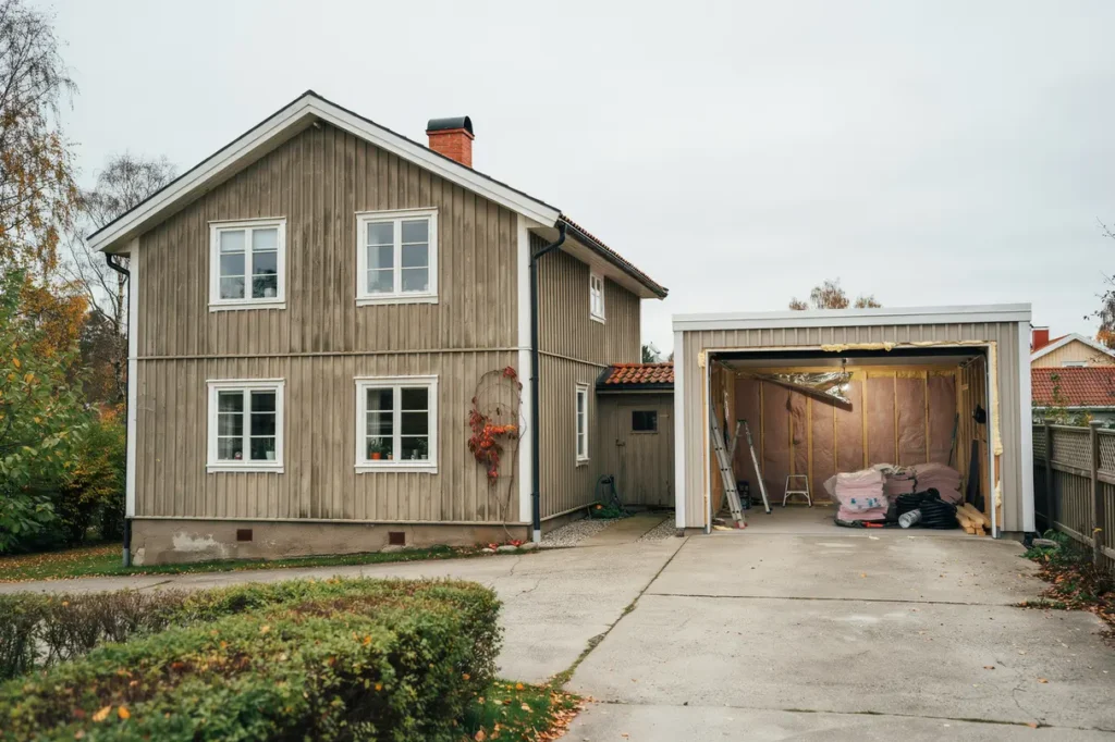 september r b sta tiden att t ta och isolera garaget inf r h stens kyla och fukt